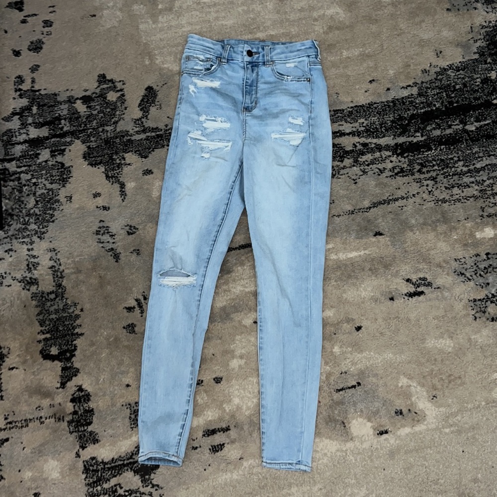 American Eagle High Waisted Jeans - Picture 2 of 3
